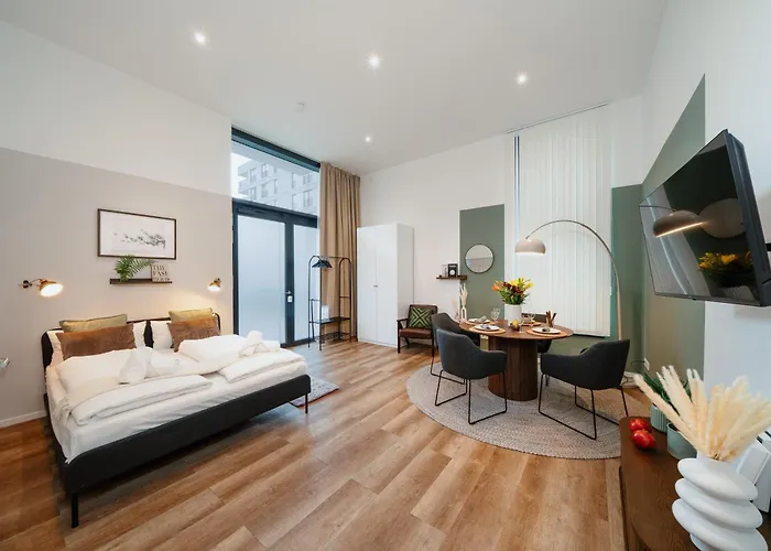 Homely - New Build , Near River , Main Station , Family & Business * ベルリン