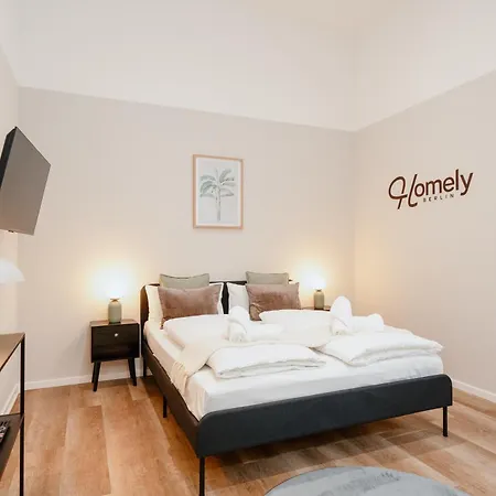 Homely - New Build , Near River , Main Station , Family & Business דירה ברלין