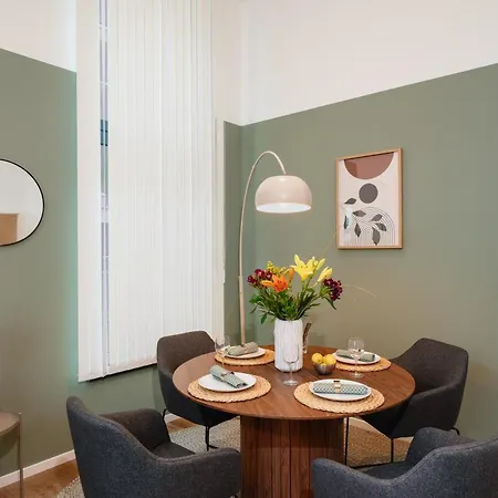 Homely - New Build , Near River , Main Station , Family & Business ברלין