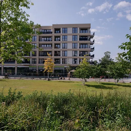 Homely - New Build , Near River , Main Station , Family & Business * ברלין