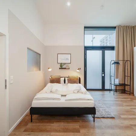 Homely - New Build , Near River , Main Station , Family & Business