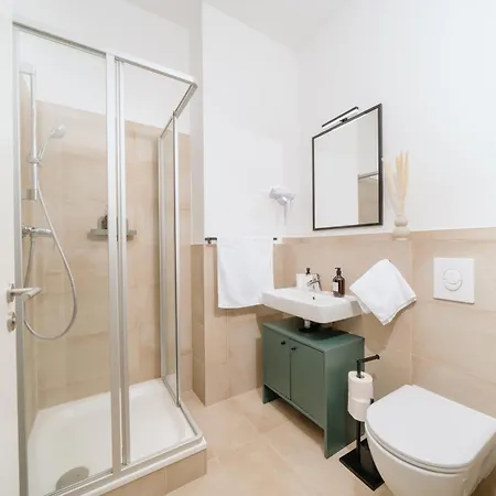 Homely - New Build , Near River , Main Station , Family & Business Berlino