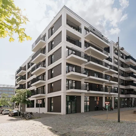 Homely - New Build , Near River , Main Station , Family & Business * ברלין