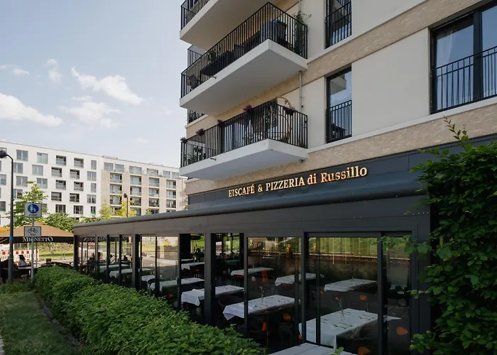 Homely - New Build , Near River , Main Station , Family & Business Apartman *