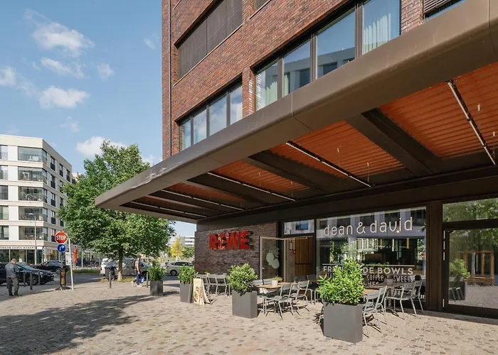 Homely - New Build , Near River , Main Station , Family & Business Apartamento