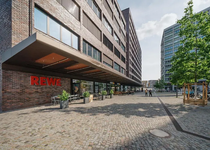 Apartamento Homely - New Build , Near River , Main Station , Family & Business