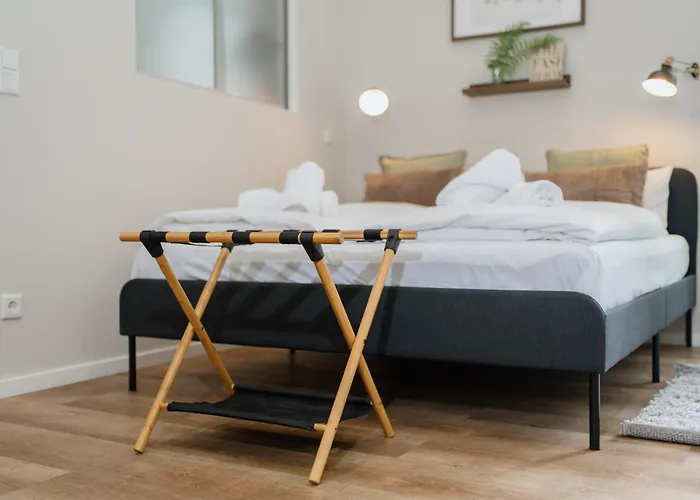 Apartamento Homely - New Build , Near River , Main Station , Family & Business