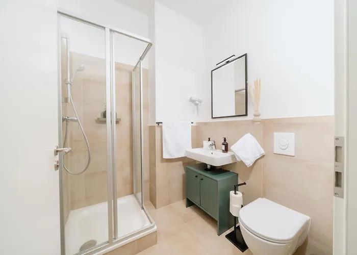 Homely - New Build , Near River , Main Station , Family & Business Berlim