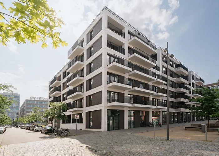 Homely - New Build , Near River , Main Station , Family & Business * Berlim