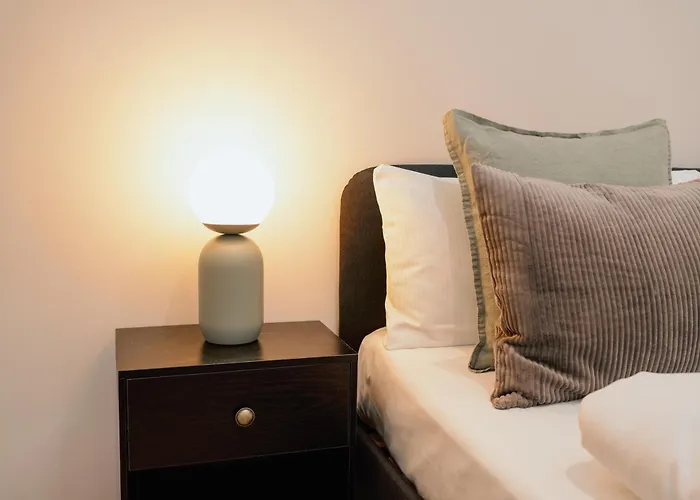 Homely - New Build , Near River , Main Station , Family & Business Apartamento Berlim