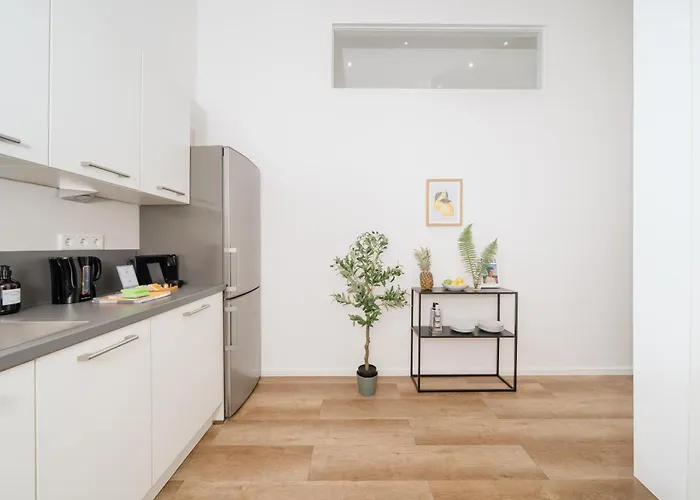 Homely - New Build , Near River , Main Station , Family & Business * Berlim