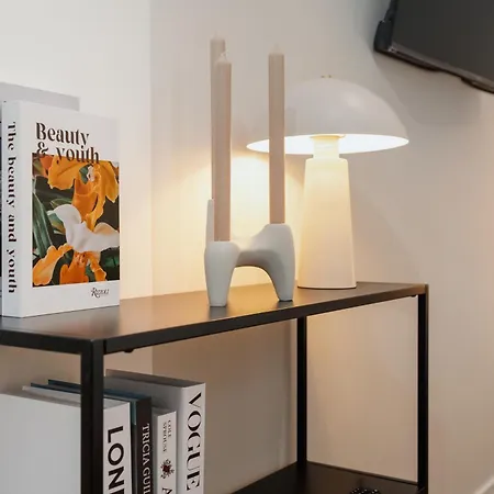 Appartement Homely - New Build , Near River , Main Station , Family & Business Berlijn