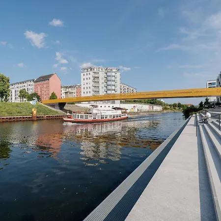 Appartement Homely - New Build , Near River , Main Station , Family & Business *