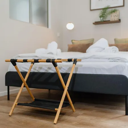 Appartement Homely - New Build , Near River , Main Station , Family & Business