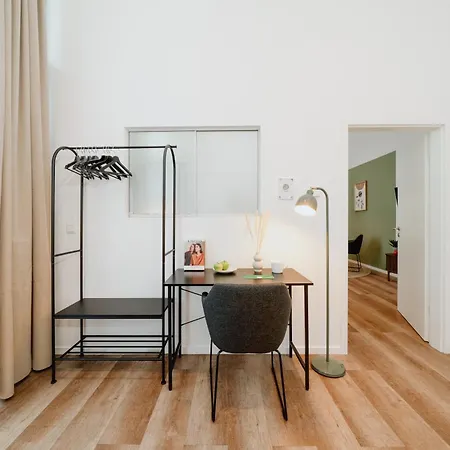 Homely - New Build , Near River , Main Station , Family & Business Appartement Berlijn